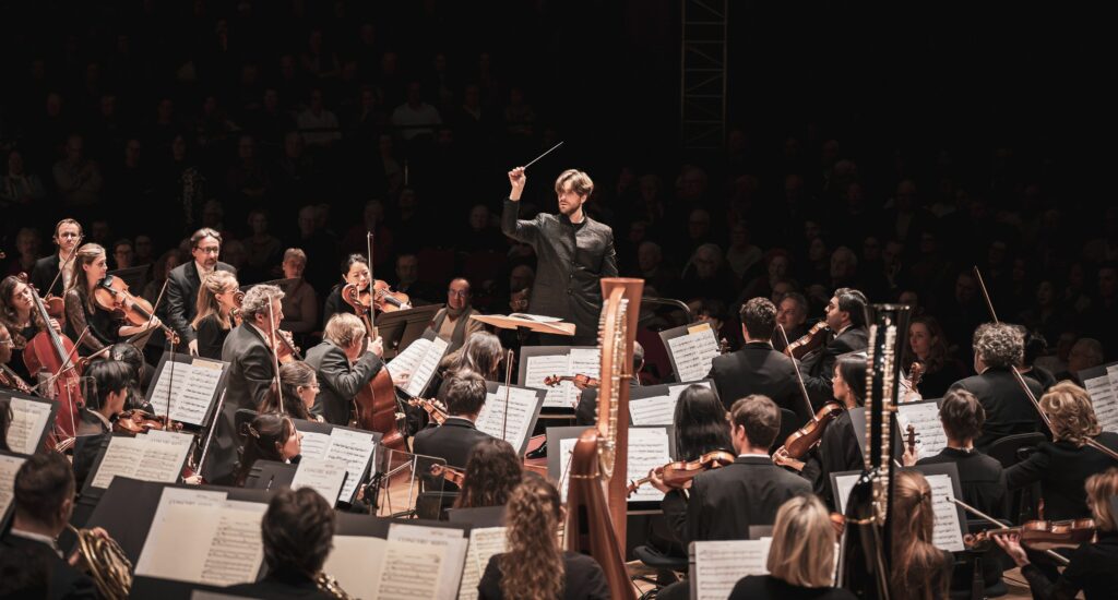 Michele Spotti à la tête de l'Orchestre national du Capitole - Photo Romain Alcaraz