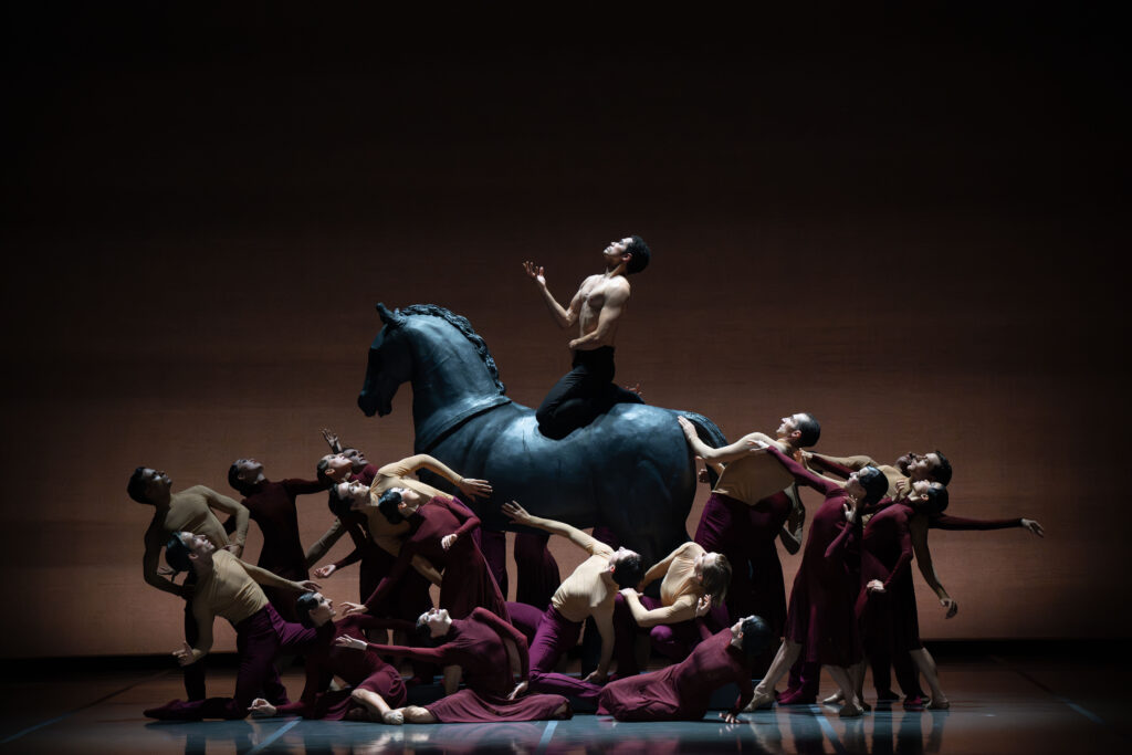 Une saison d'hommage à la création